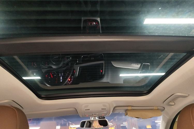 Used Audi A4 2014 40 TFSI allroad quattro plus version Headliner
