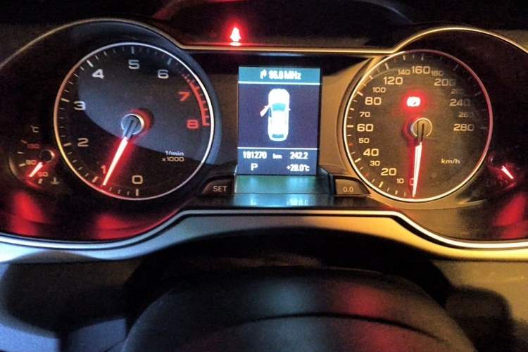 Used Audi A4 2014 40 TFSI allroad quattro plus version Instrument Cluster