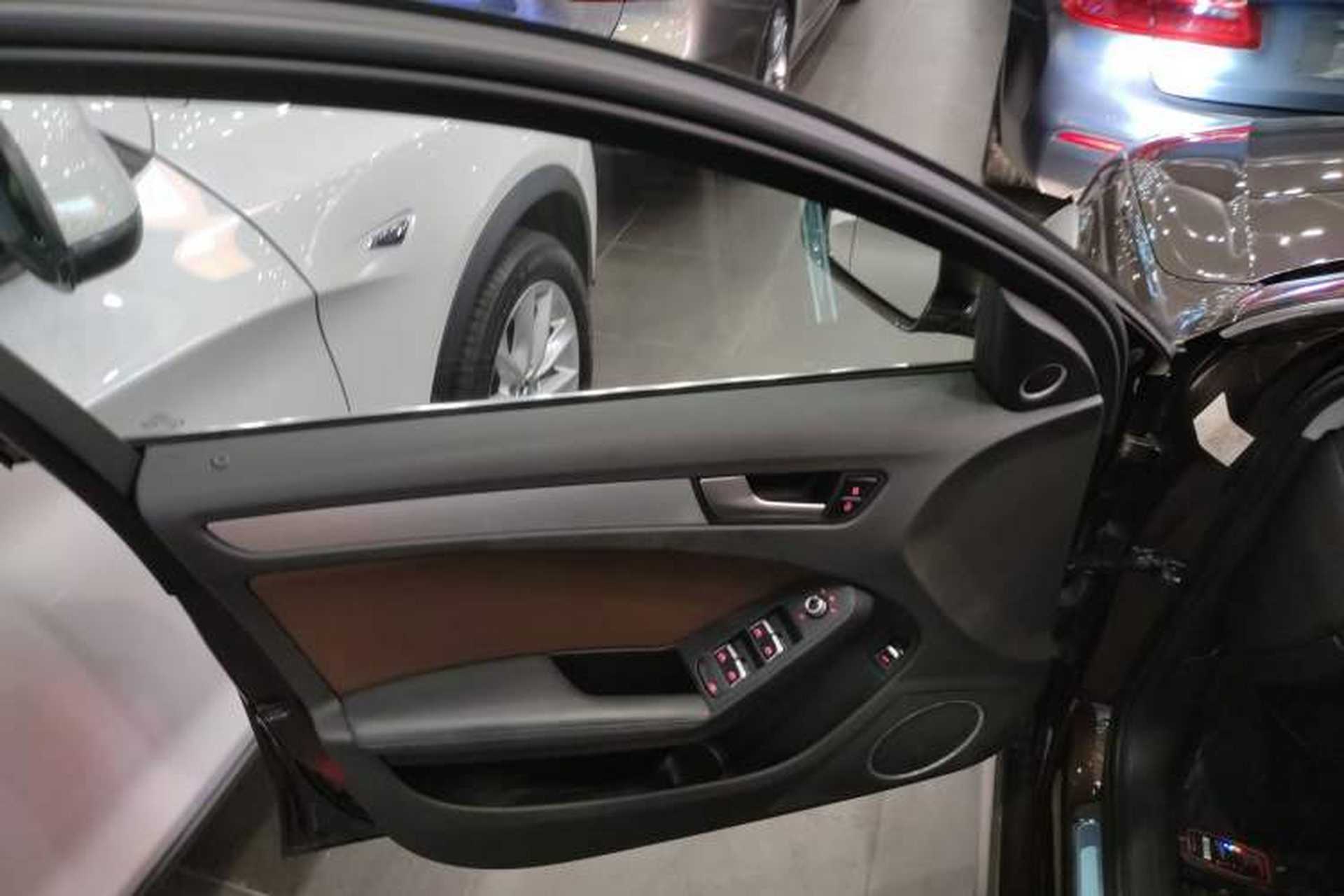Used Audi A4 2014 40 TFSI allroad quattro plus version Left Front Door Interior