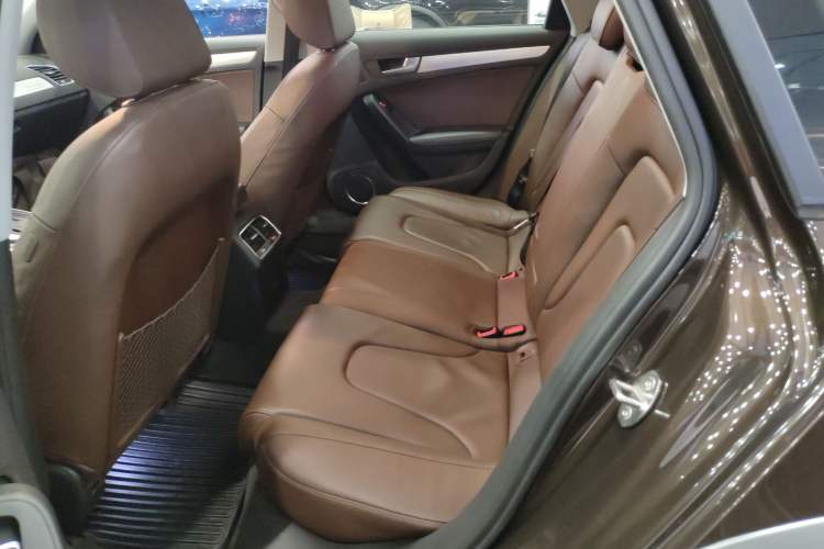 Used Audi A4 2014 40 TFSI allroad quattro plus version Left Rear Seat