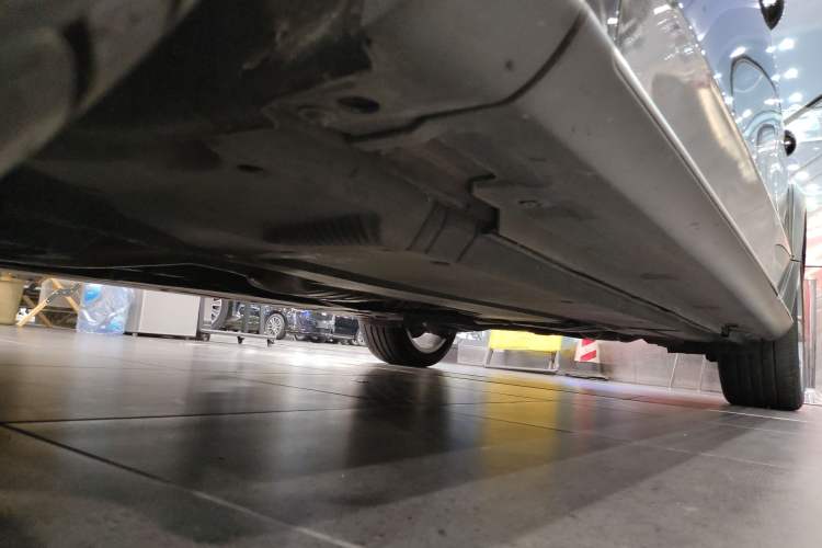 Used Audi A4 2014 40 TFSI allroad quattro plus version Left Side Sill
