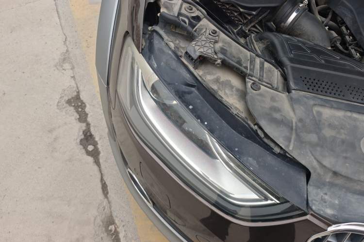 Used Audi A4 2014 40 TFSI allroad quattro plus version Right Front Headlight