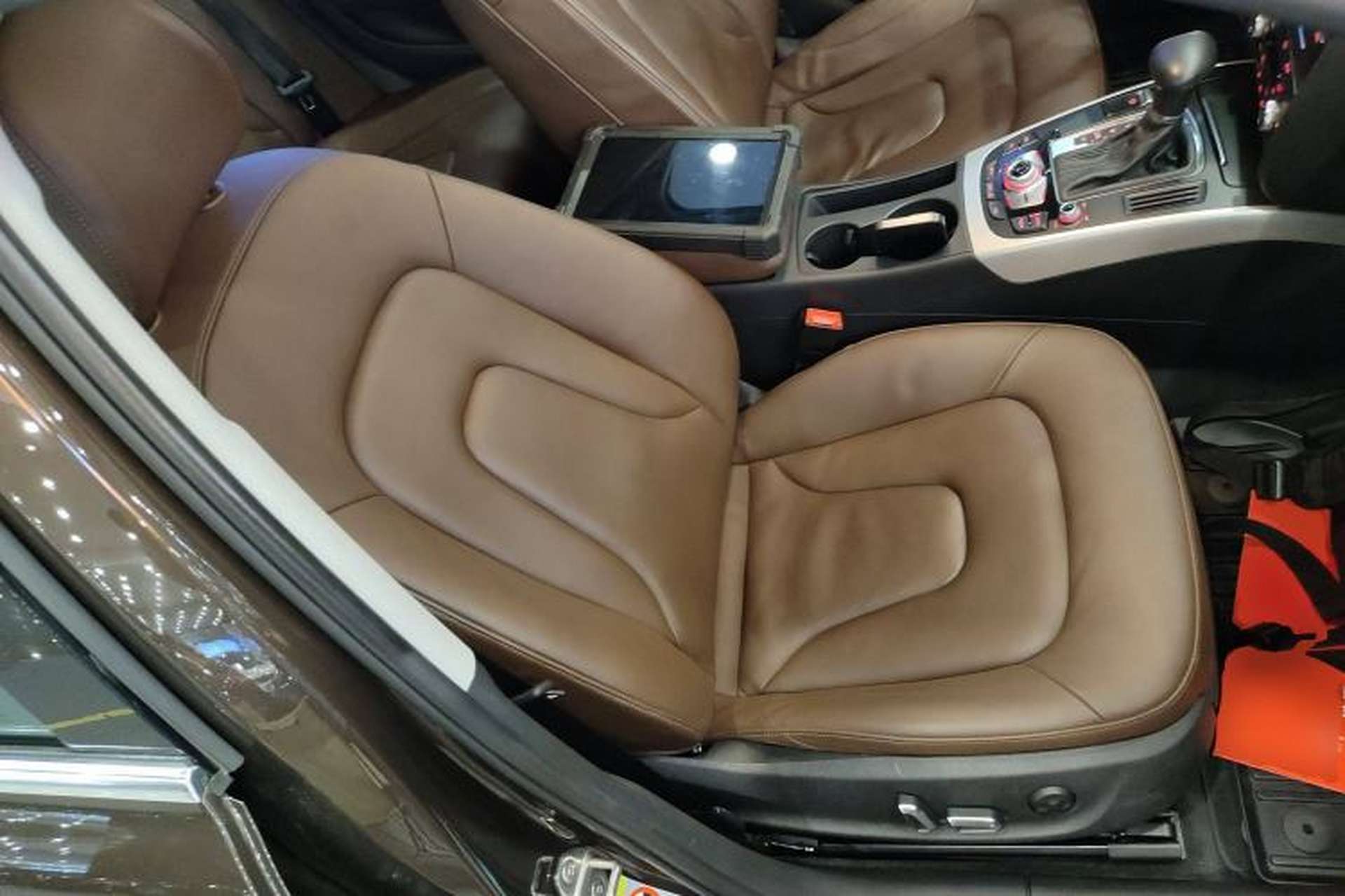 Used Audi A4 2014 40 TFSI allroad quattro plus version Right Front Seat