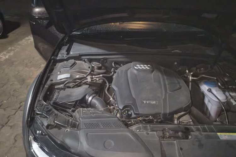 Used Audi A4 2014 40 TFSI allroad quattro plus version Engine Bay Right