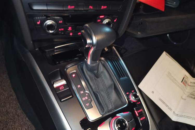 Used Audi A4 2014 40 TFSI allroad quattro plus version Gear Lever