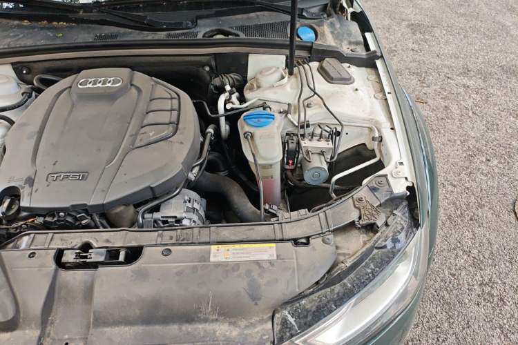 Used Audi A4 2014 40 TFSI allroad quattro plus version Engine Bay Left