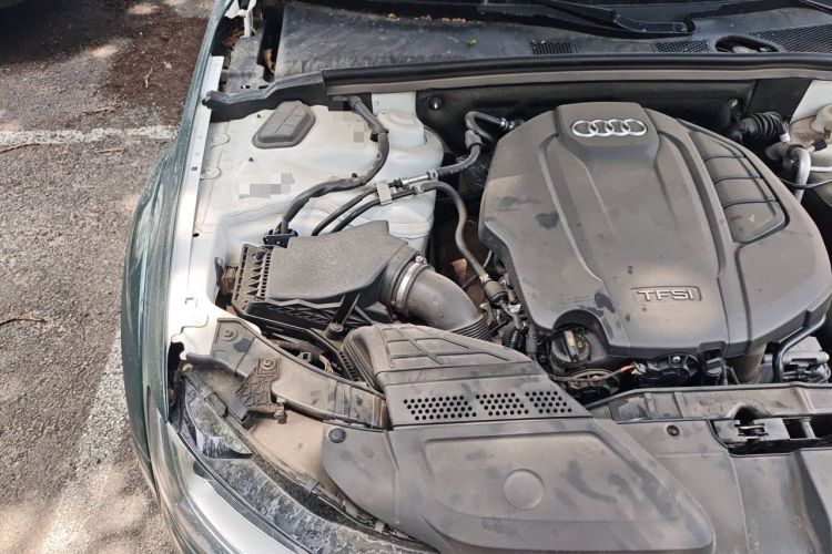 Used Audi A4 2014 40 TFSI allroad quattro plus version Engine Bay Right