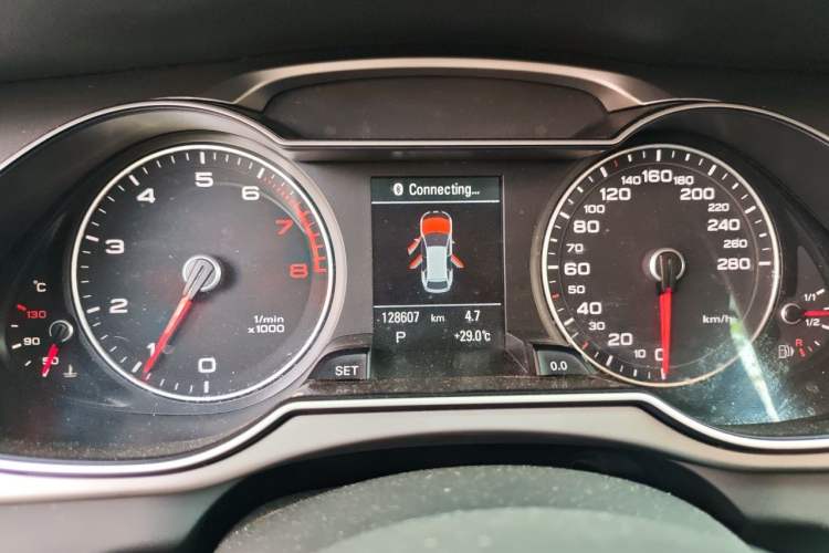 Used Audi A4 2014 40 TFSI allroad quattro plus version Instrument Cluster