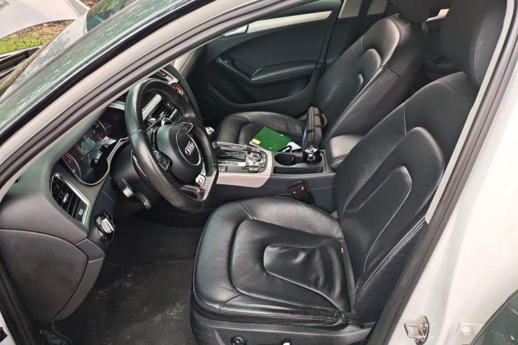 Used Audi A4 2014 40 TFSI allroad quattro plus version Left Front Seat