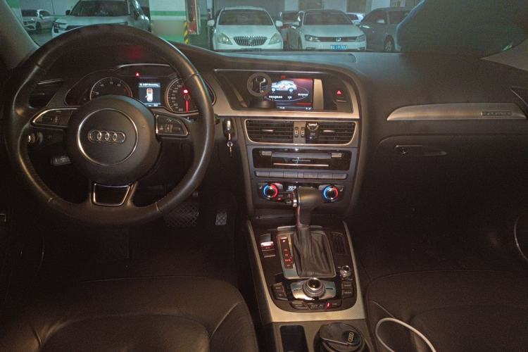 Used Audi A4 2014 40 TFSI allroad quattro plus version Center Console