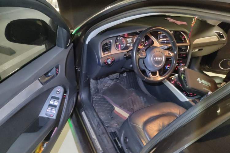 Used Audi A4 2014 40 TFSI allroad quattro plus version Driver Seat