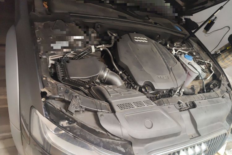 Used Audi A4 2014 40 TFSI allroad quattro plus version Engine Bay Right