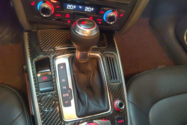 Used Audi A4 2014 40 TFSI allroad quattro plus version Gear Lever