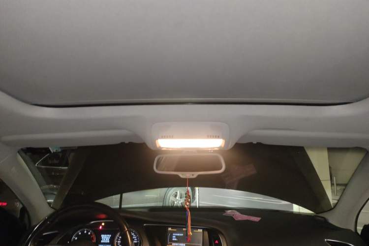 Used Audi A4 2014 40 TFSI allroad quattro plus version Headliner