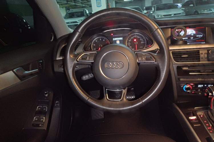 Used Audi A4 2014 40 TFSI allroad quattro plus version Steering Wheel