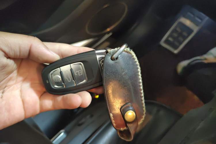 Used Audi A4 2014 40 TFSI allroad quattro plus version Vehicle Key