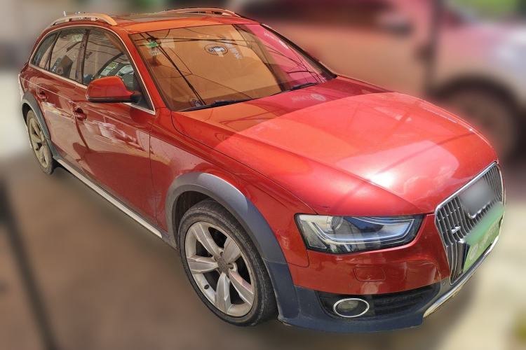 Used Audi A4 2014 40 TFSI allroad quattro Front Right 45 Deg