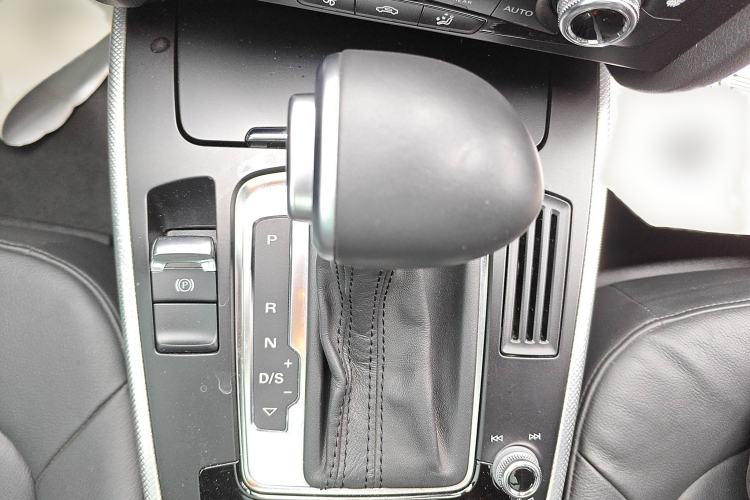 Used Audi A4 2014 40 TFSI allroad quattro Gear Lever