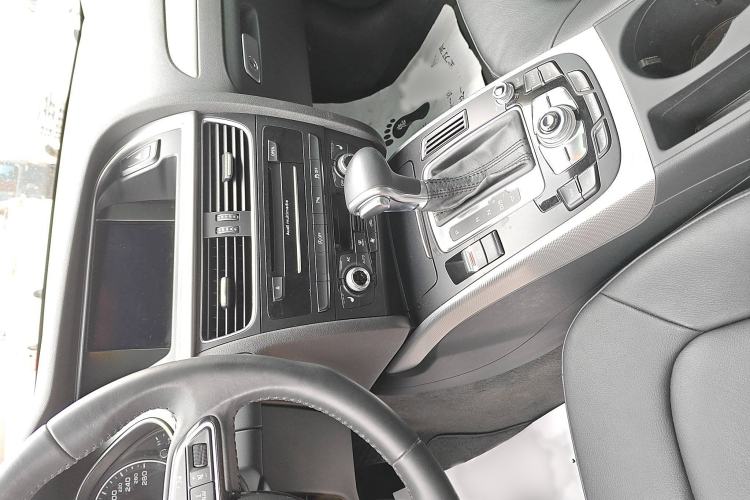 Used Audi A4 2014 40 TFSI allroad quattro Interior 3