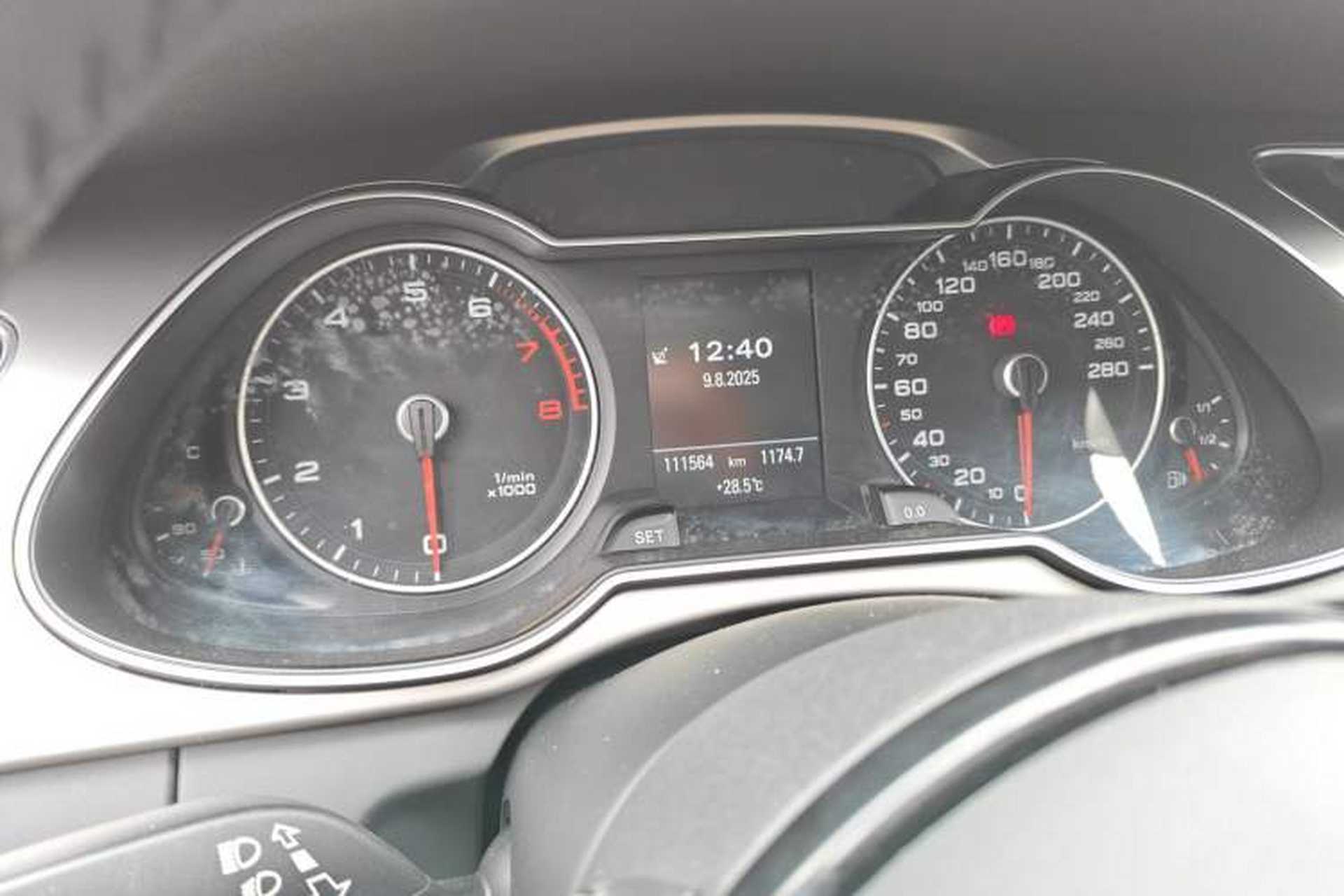 Used Audi A4 2014 40 TFSI allroad quattro Odometer Close Up