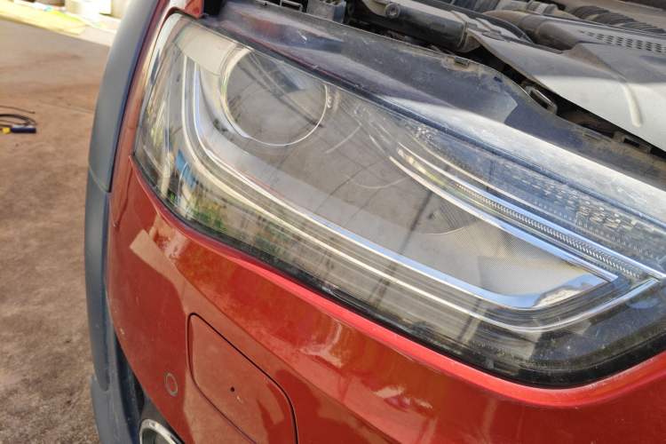 Used Audi A4 2014 40 TFSI allroad quattro Right Front Headlight
