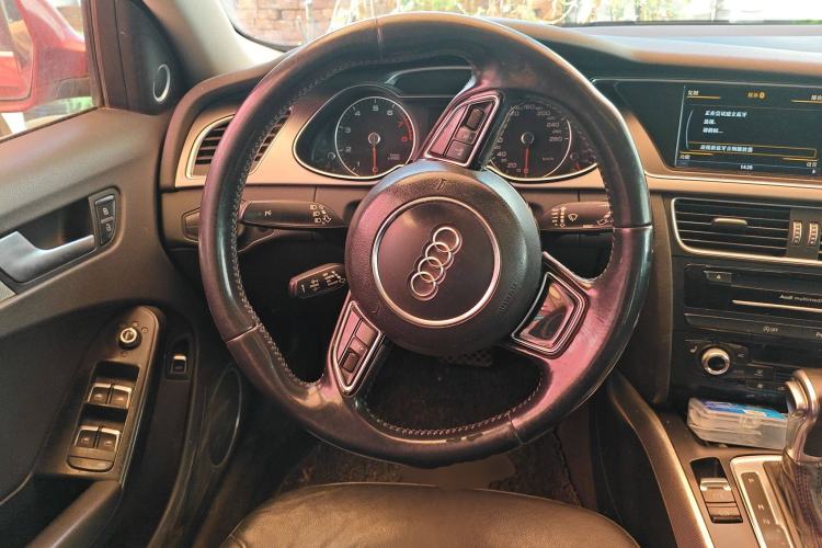 Used Audi A4 2014 40 TFSI allroad quattro Steering Wheel