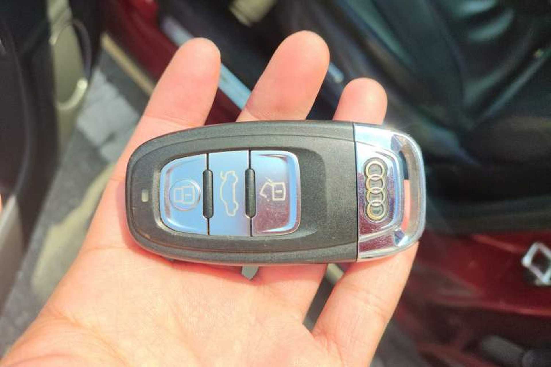 Used Audi A4 2014 40 TFSI allroad quattro plus version Vehicle Key