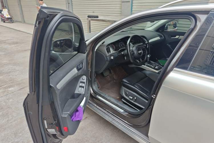 Used Audi A4 2014 40 TFSI allroad quattro plus version Driver Seat