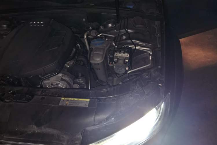Used Audi A4 2014 40 TFSI allroad quattro plus version Engine Bay Left