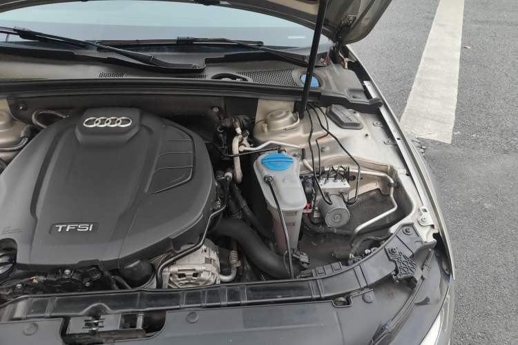 Used Audi A4 2014 40 TFSI allroad quattro plus version Engine Bay Left