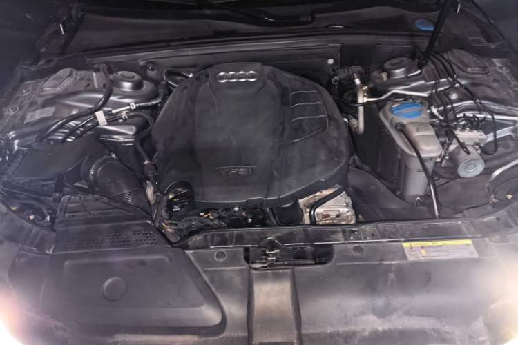 Used Audi A4 2014 40 TFSI allroad quattro plus version Engine Bay