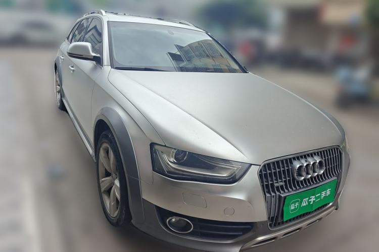 Used Audi A4 2014 40 TFSI allroad quattro plus version Front Right 45 Deg
