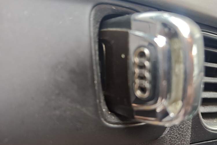 Used Audi A4 2014 40 TFSI allroad quattro plus version Vehicle Key
