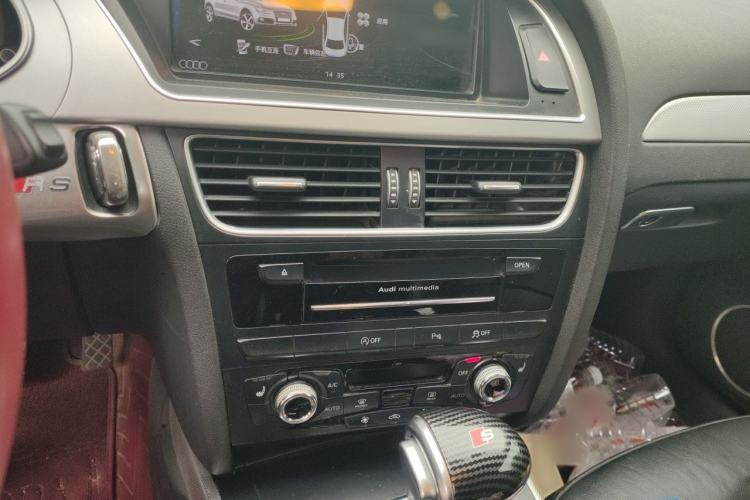 Used Audi A4 2014 40 TFSI allroad quattro plus version Audio And AC Panel