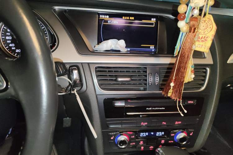 Used Audi A4 2014 40 TFSI allroad quattro plus version Audio And AC Panel