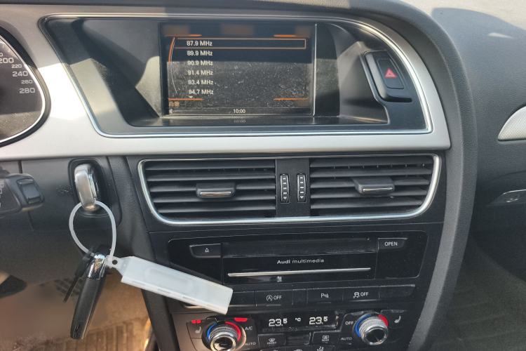 Used Audi A4 2014 40 TFSI allroad quattro plus version Audio And AC Panel