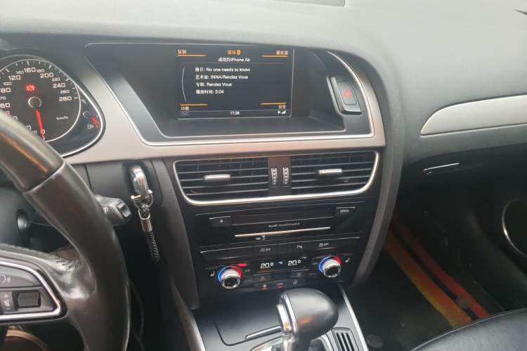 Used Audi A4 2014 40 TFSI allroad quattro plus version Audio And AC Panel