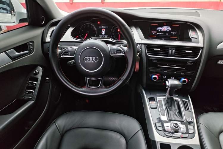 Used Audi A4 2014 40 TFSI allroad quattro plus version Audio And AC Panel