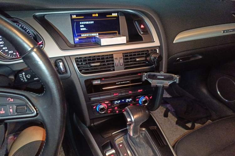Used Audi A4 2014 40 TFSI allroad quattro plus version Audio And AC Panel
