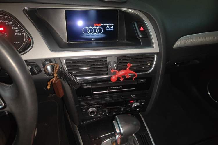 Used Audi A4 2014 40 TFSI allroad quattro plus version Audio And AC Panel