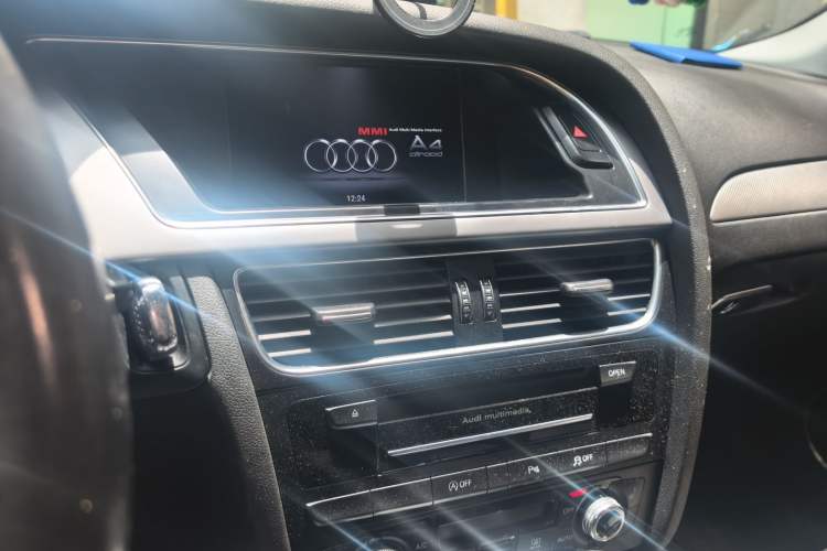Used Audi A4 2014 40 TFSI allroad quattro plus version Audio And AC Panel