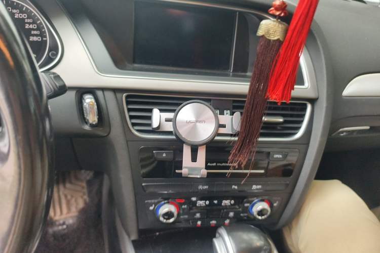 Used Audi A4 2014 40 TFSI allroad quattro plus version Audio And AC Panel