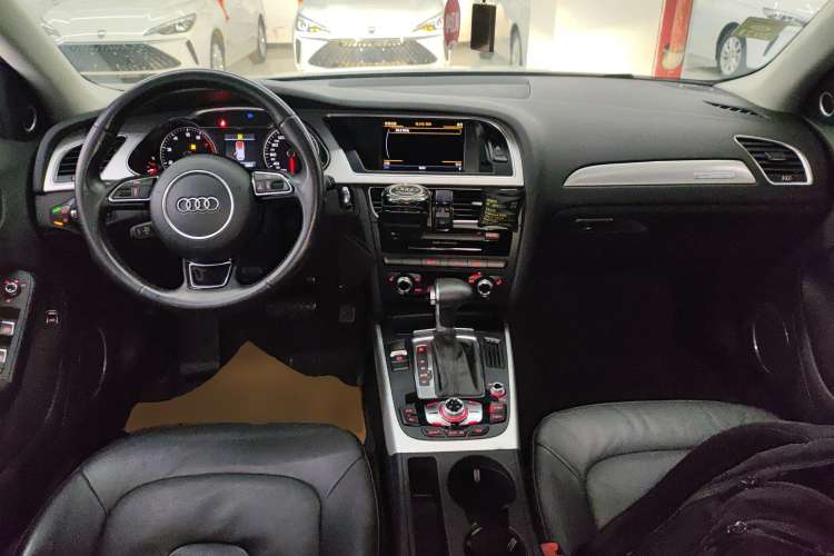 Used Audi A4 2014 40 TFSI allroad quattro plus version Center Console
