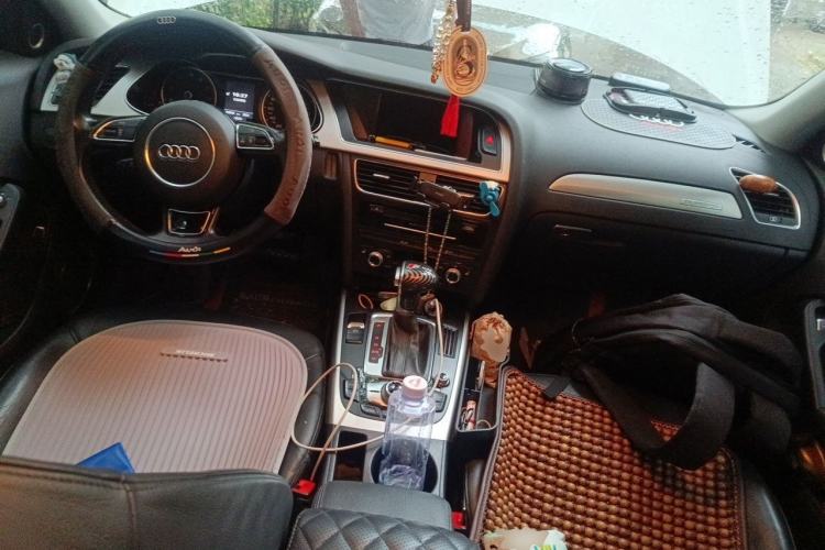 Used Audi A4 2014 40 TFSI allroad quattro plus version Center Console