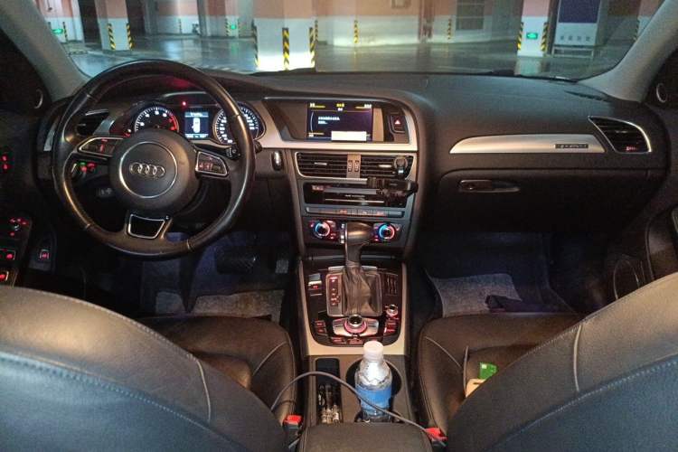 Used Audi A4 2014 40 TFSI allroad quattro plus version Center Console