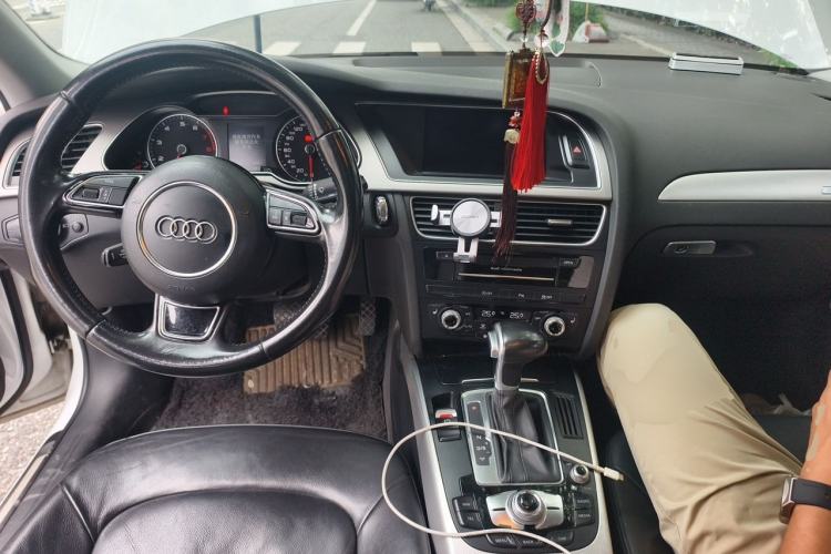 Used Audi A4 2014 40 TFSI allroad quattro plus version Center Console