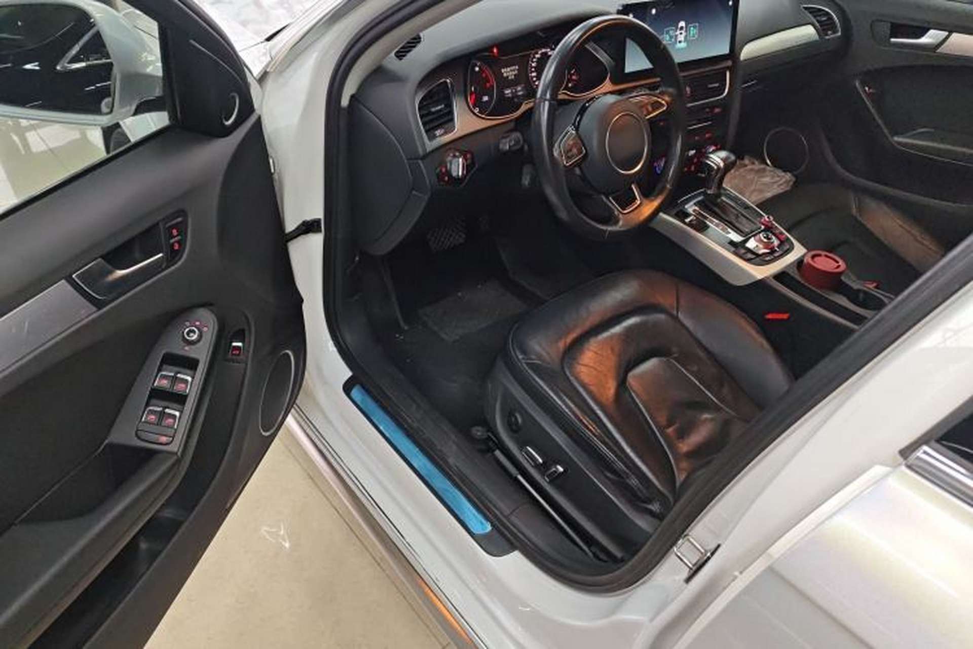 Used Audi A4 2014 40 TFSI allroad quattro plus version Driver Seat