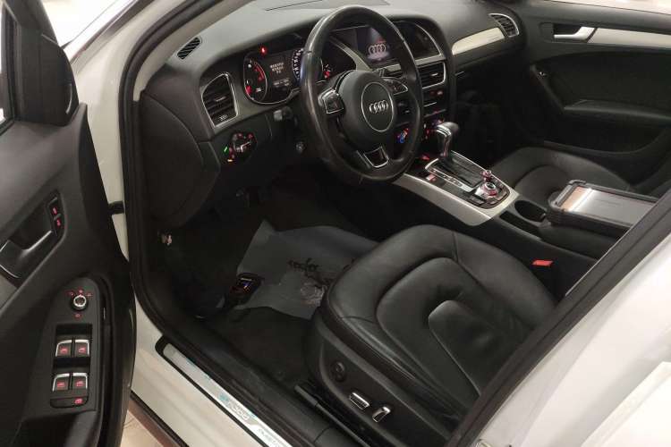 Used Audi A4 2014 40 TFSI allroad quattro plus version Driver Seat
