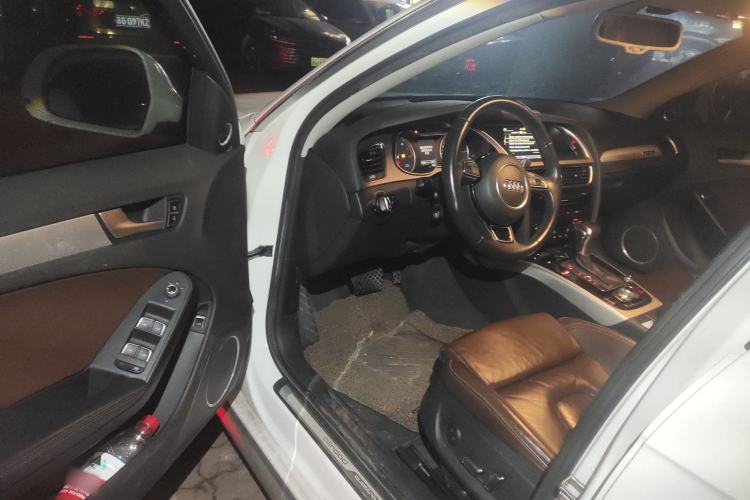 Used Audi A4 2014 40 TFSI allroad quattro plus version Driver Seat