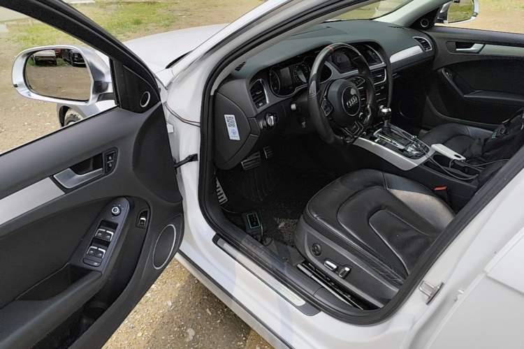 Used Audi A4 2014 40 TFSI allroad quattro plus version Driver Seat